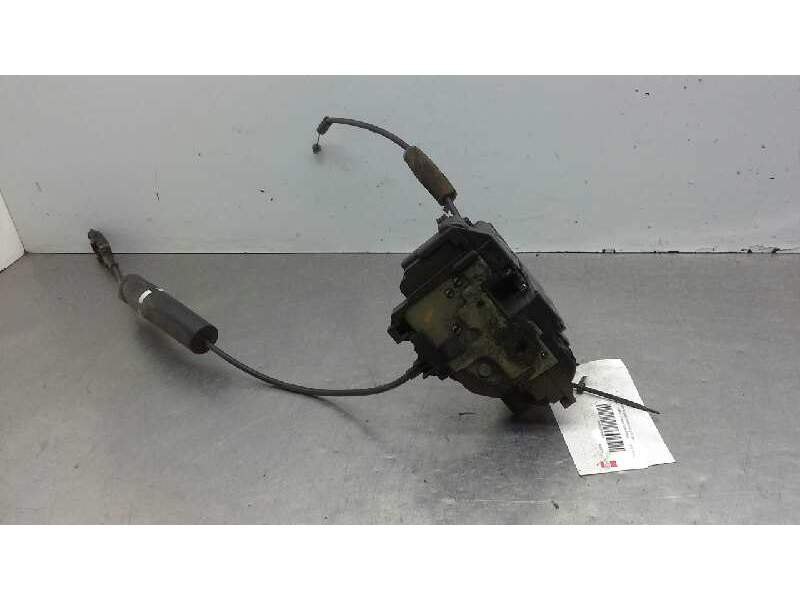 Recambio de cerradura puerta trasera derecha para renault scenic iii grand bose edition referencia OEM IAM   