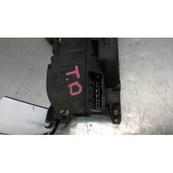 Recambio de cerradura puerta trasera derecha para renault scenic iii grand bose edition referencia OEM IAM   