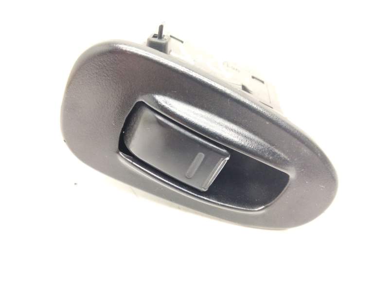 Recambio de mando elevalunas delantero derecho para kia sephia ll 1.5 cat referencia OEM IAM 4735101000  