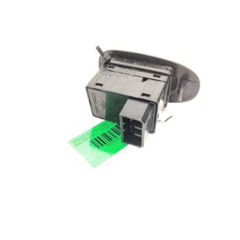 Recambio de mando elevalunas trasero izquierdo para kia sephia ll 1.5 cat referencia OEM IAM 4745101000  