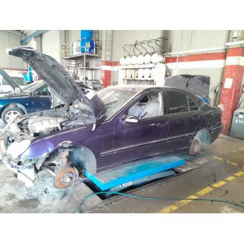mercedes-benz clase c (w203) del año 2004