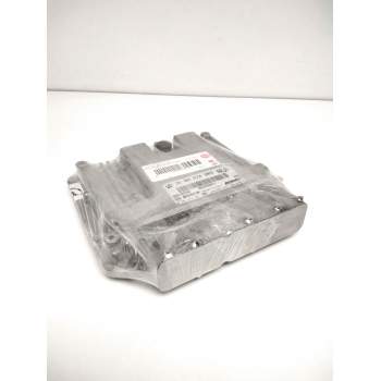 Recambio de centralita motor uce para opel insignia berlina excellence referencia OEM IAM 0281016704 155574903 55573560