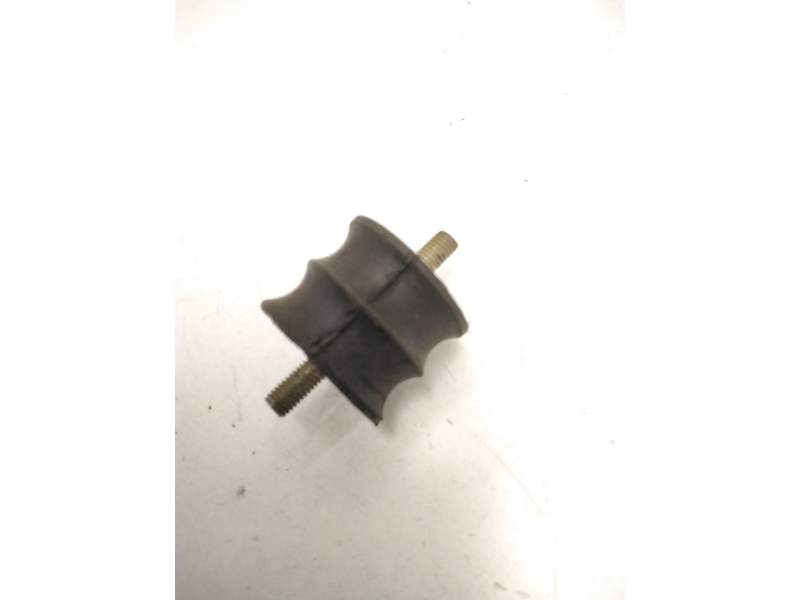 Recambio de soporte silenciador para nissan referencia OEM IAM SILENTBLOCK  
