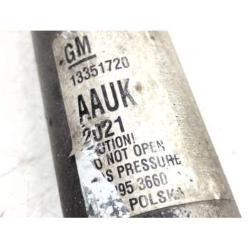 Recambio de amortiguador trasero izquierdo para opel zafira tourer referencia OEM IAM 13351720  