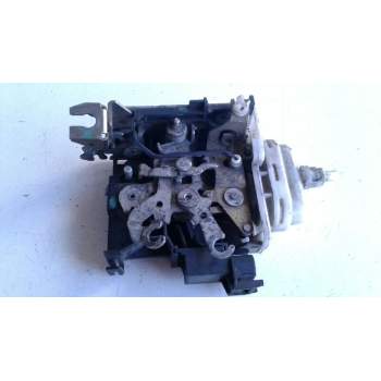 Recambio de cerradura puerta delantera derecha para renault kangoo (f/kc0) authentique 4x4 referencia OEM IAM 7701046800  