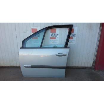 Recambio de puerta delantera izquierda para renault scenic ii luxe privilege referencia OEM IAM   