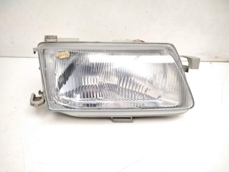 Recambio de faro derecho para opel astra f berlina básico referencia OEM IAM 2271020  