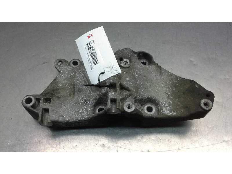 Recambio de soporte alternador para renault scenic ii 1.9 dci diesel referencia OEM IAM 8200100148  