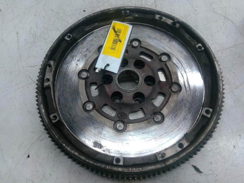 Recambio de volante motor para volkswagen passat b6 (3c2) 1.9 tdi referencia OEM IAM 03G105266BA  