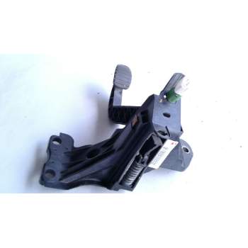 PEDAL EMBRAGUE 