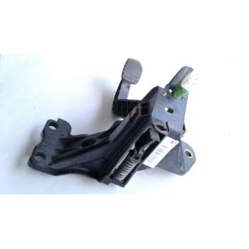 Recambio de pedal embrague para opel movano b pritsche/kipper/koffer 2.3 cdti referencia OEM IAM   