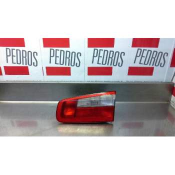 PILOTO TRASERO DERECHO PORTON 8200002476 