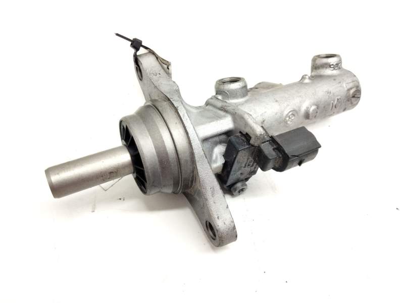 Recambio de bomba freno para volkswagen polo (6c1) fresh referencia OEM IAM 6R1 611 019 F 6R1611019F  