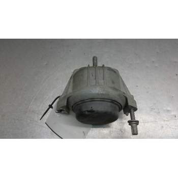 SOPORTE MOTOR DERECHO INFERIOR 676880003 