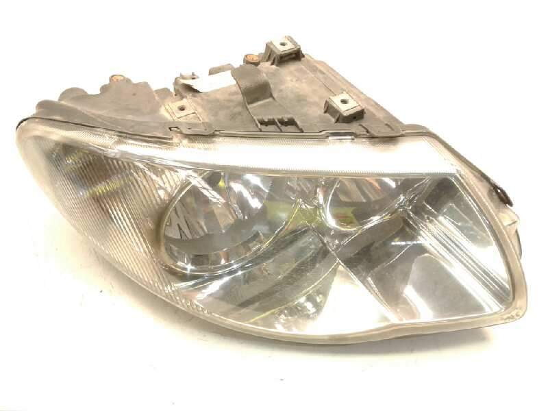 Recambio de faro derecho para chrysler voyager (rg) 2.8 crd grand voyager limited referencia OEM IAM 04857830ACI  