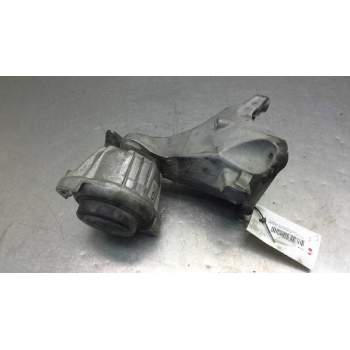 SOPORTE MOTOR DERECHO INFERIOR 2211678191601 
