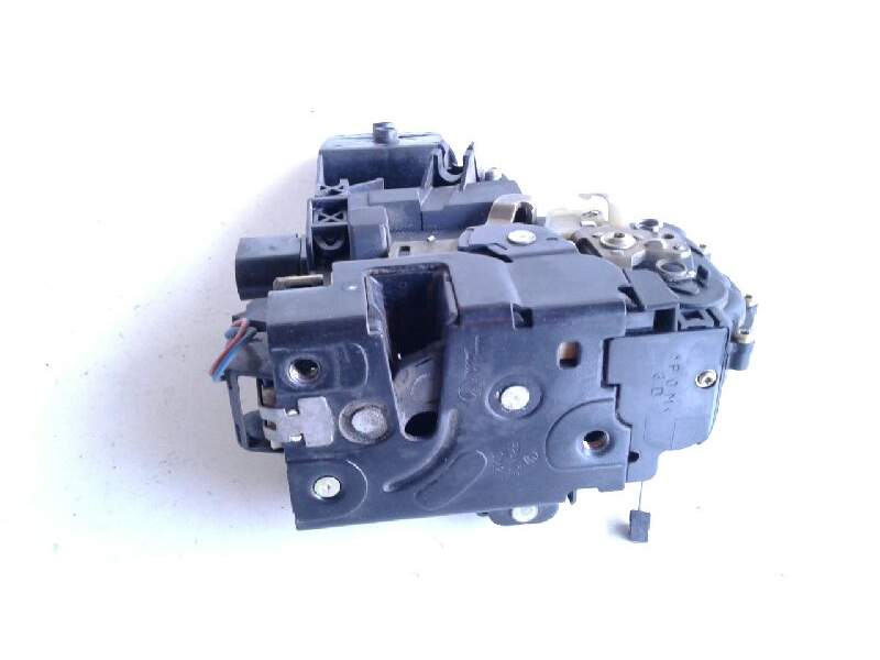 Recambio de cerradura puerta delantera derecha para volkswagen passat variant (3b5) 1.9 tdi referencia OEM IAM   