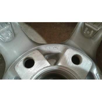 Recambio de llanta aluminio para mitsubishi galant berlina (e10) referencia OEM IAM 15 5 TORNILLOS MITSUBISHI GALANT 