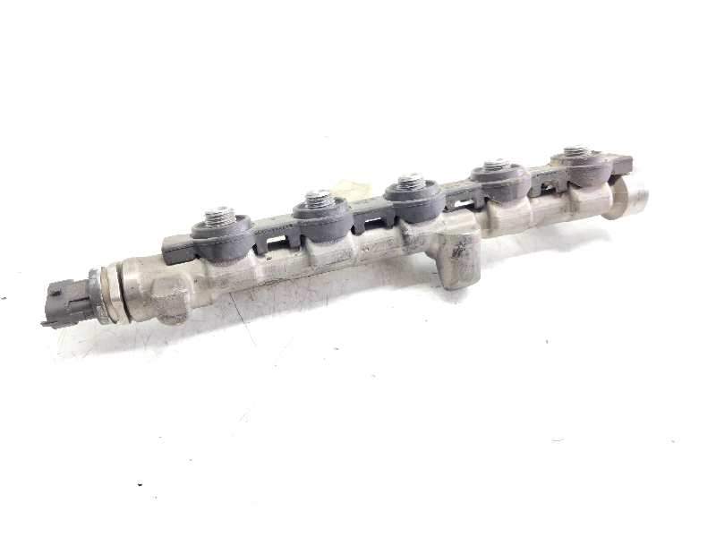Recambio de rampa inyectora para renault trafic caja cerrada dci cat referencia OEM IAM 8200954113A 0445214196 