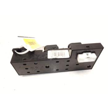 Recambio de mando elevalunas delantero izquierdo para hyundai i30 (fd) 2.0 crdi referencia OEM IAM 935702L000  