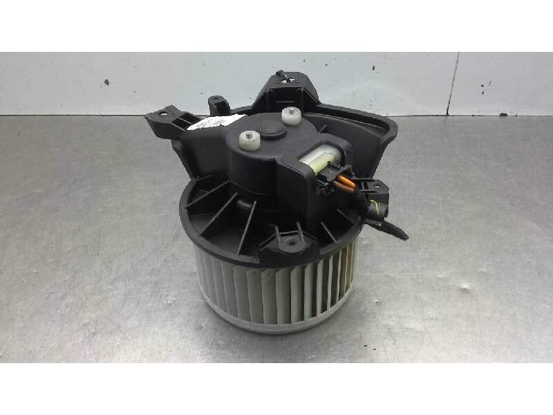 Recambio de motor calefaccion para opel corsa e 1.4 referencia OEM IAM 13305075  