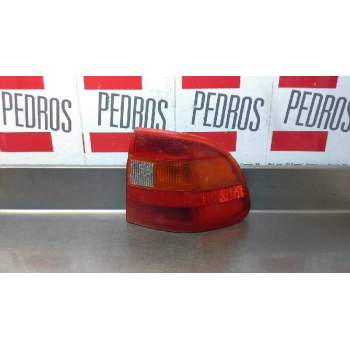 PILOTO TRASERO DERECHO 1223000 45014 
