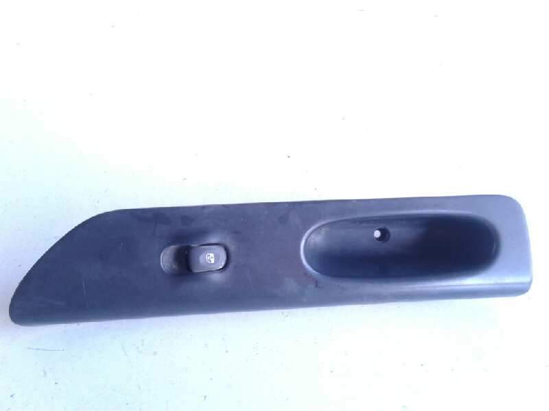 Recambio de mando elevalunas delantero derecho para renault laguna (b56) 2.2 dt rxe referencia OEM IAM 7700417485  