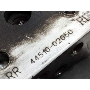 Recambio de abs para toyota corolla (e12) 1.6 16v referencia OEM IAM 4451002050  