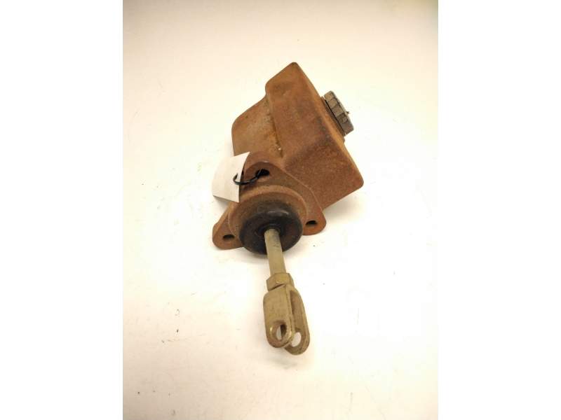 Recambio de bomba freno para ebro l-60 l-60 referencia OEM IAM 103114  