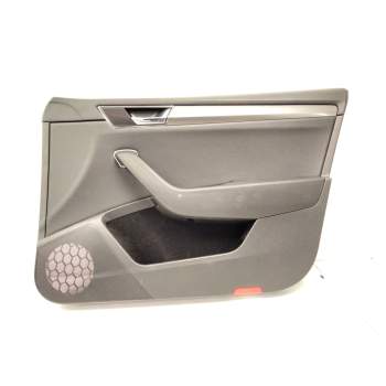 Recambio de guarnecido puerta delantera derecha para skoda superb iii (3v3) 2.0 tdi referencia OEM IAM 3V1867012  