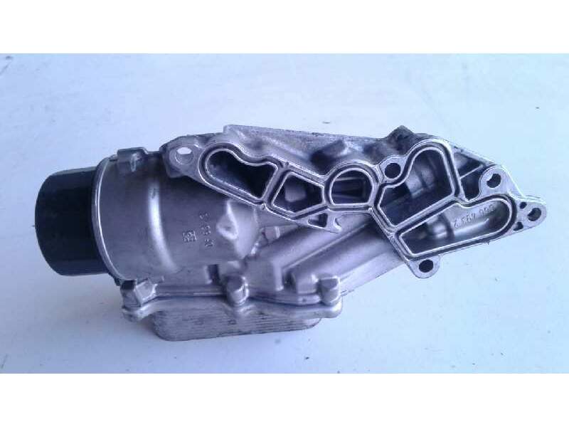Recambio de enfriador aceite motor para mercedes-benz clase c (w203) familiar c 230 t (203.252) referencia OEM IAM A27218002  