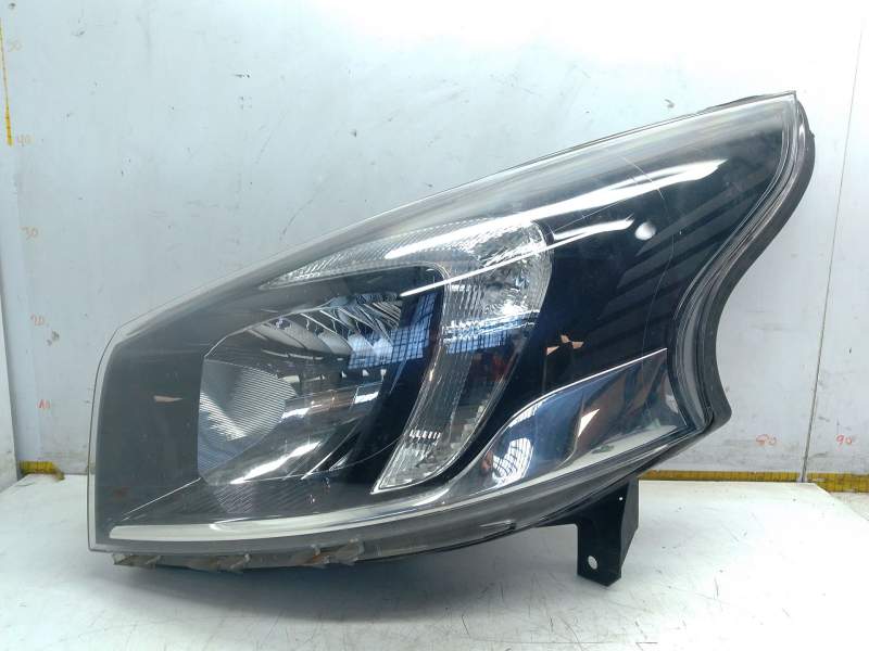 Recambio de faro izquierdo para opel vivaro b furgoneta (x82) 1.6 cdti (05) referencia OEM IAM 260608140R  