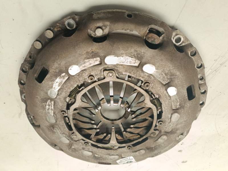 Recambio de prensa embrague para volkswagen passat berlina (3c2) 2.0 tdi referencia OEM IAM F2702  