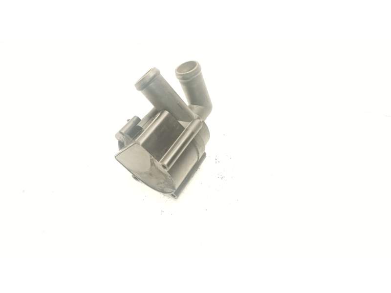 Recambio de bomba agua electrica para audi a1 (8x1, 8xk) 1.6 tdi referencia OEM IAM 5N0965561  