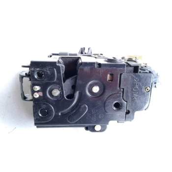 Recambio de cerradura puerta trasera derecha para volkswagen golf iv berlina (1j1) conceptline referencia OEM IAM   