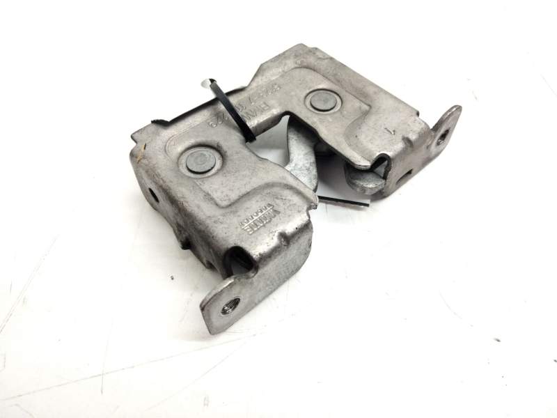 Recambio de cerradura capot para bmw serie 3 berlina (e90) 3.0 turbodiesel cat referencia OEM IAM 7115229  