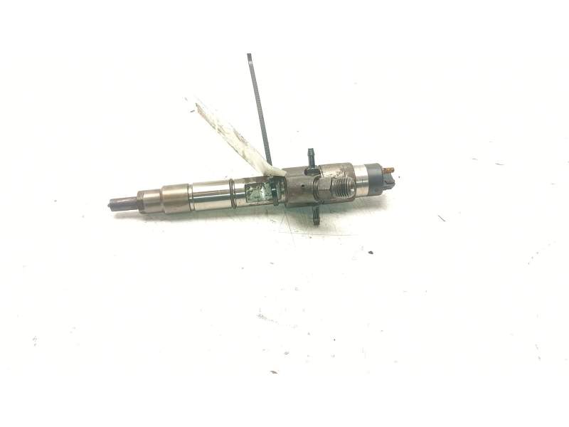 Recambio de inyector para renault midlum 240.12 referencia OEM IAM 010275902  