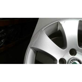 Recambio de llanta aluminio para skoda superb combi (3t5) active referencia OEM IAM 16 5TORNILLOS  