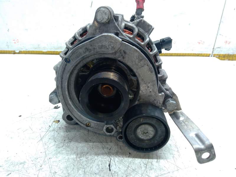 Recambio de alternador para bmw 7 (g11, g12) 730 d referencia OEM IAM 0125815004  