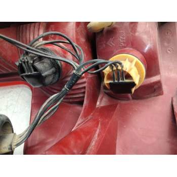 Recambio de piloto trasero derecho para citroën c4 berlina cool referencia OEM IAM 4CZX13440A 6351T8 