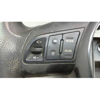 Recambio de volante para kia rio 1.5 crdi active referencia OEM IAM 1001110019 JB10MY 561101G300VA