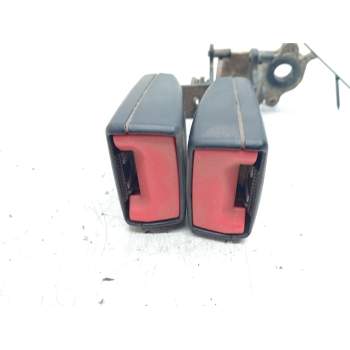 ENGANCHE CINTURON TRASERO IZQUIERDO 8v0857739A 