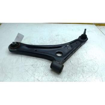 BRAZO SUSPENSION INFERIOR DELANTERO DERECHO 4013A310 