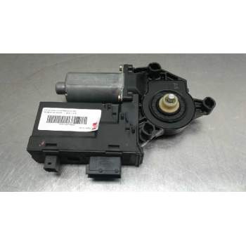ELEVALUNAS DELANTERO DERECHO 0130821766 