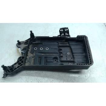 SOPORTE BATERIA 5QF915325E 