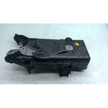 Recambio de soporte bateria para audi q3 (f3b) 35 tdi referencia OEM IAM 5QF915325E  