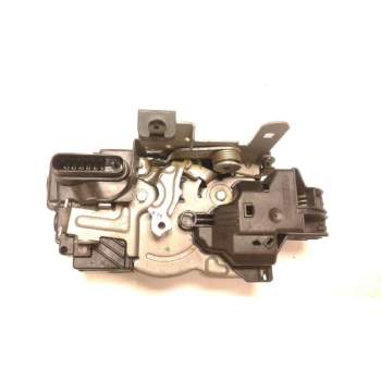 Recambio de cerradura puerta trasera derecha para volvo v40 2.0 diesel cat referencia OEM IAM   