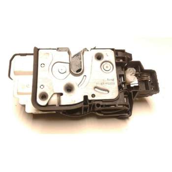 Recambio de cerradura puerta trasera izquierda para volvo v40 2.0 diesel cat referencia OEM IAM 932634103LJ  