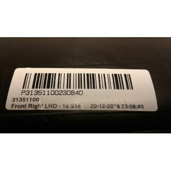 Recambio de guarnecido puerta delantera derecha para volvo v40 2.0 diesel cat referencia OEM IAM P31351100230840 1319933 