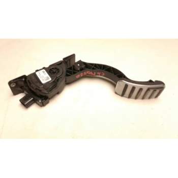 Recambio de pedal acelerador para volvo v40 2.0 diesel cat referencia OEM IAM 31341776  